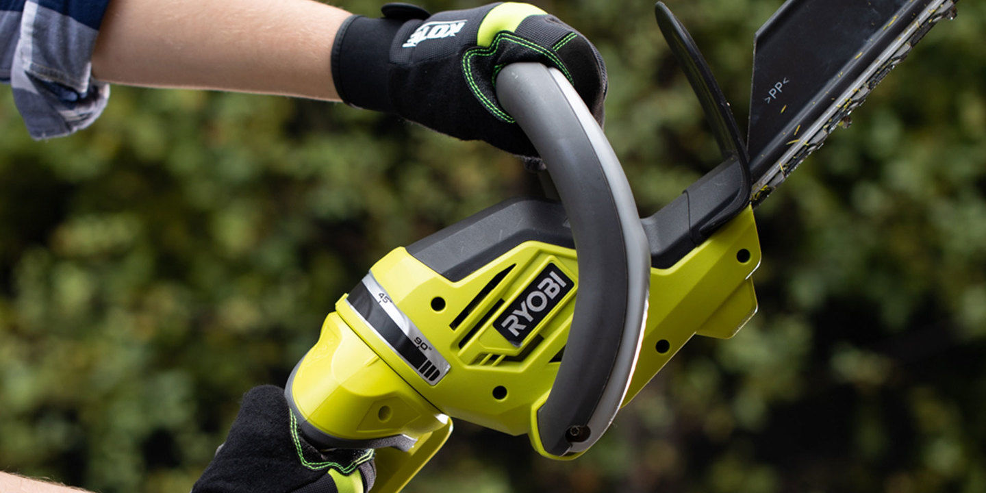 The rotating handle on a Ryobi hedge trimmer